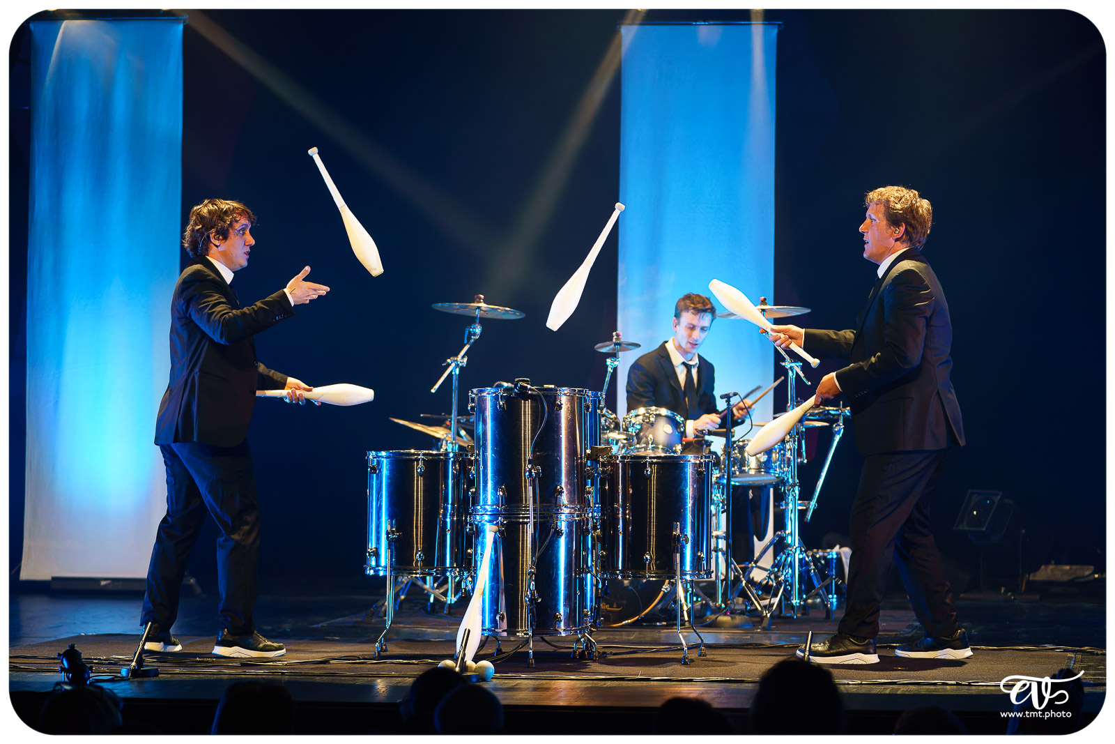 DRUM BROTHERS (LES FRÈRES COLLE)